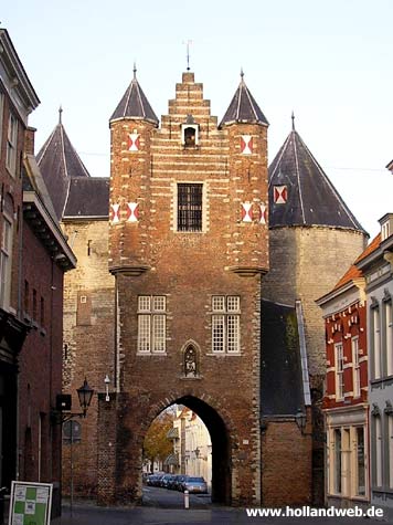 Gevangenpoort - City gate of the 15th century